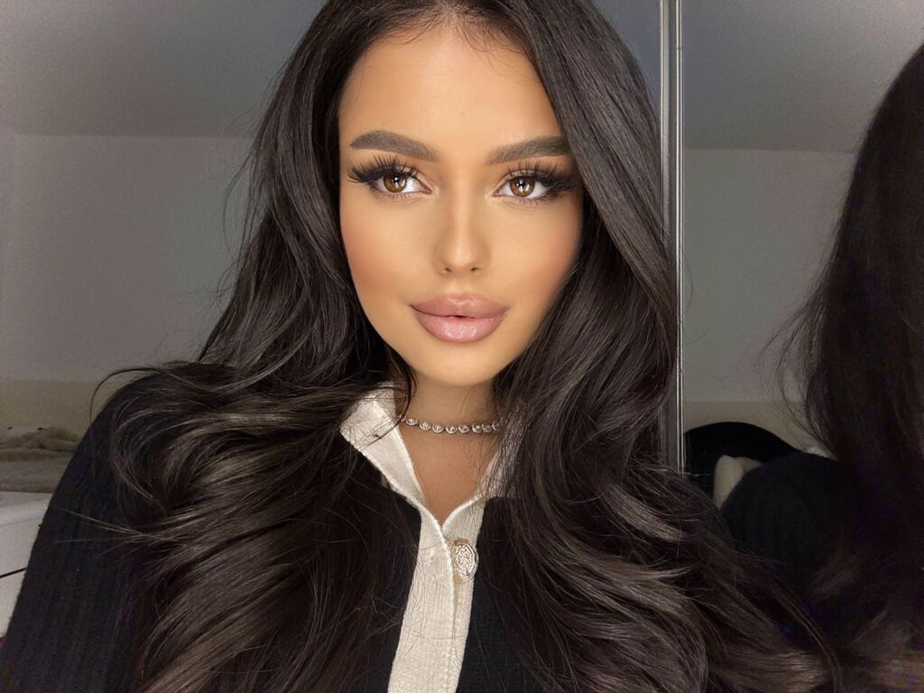 JasmineHille photos