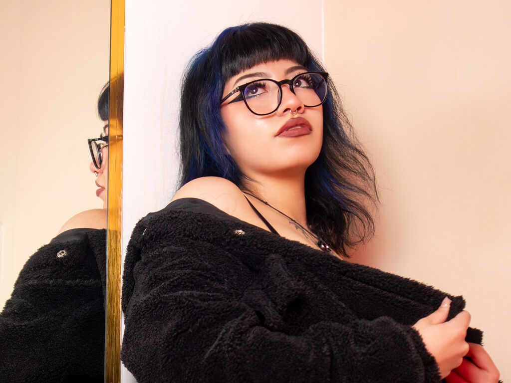 KittyDarkell photos