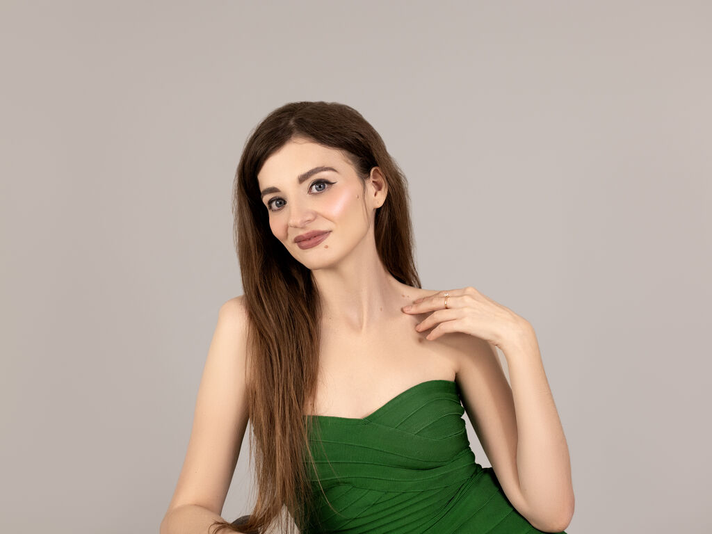 NikkaBush photos